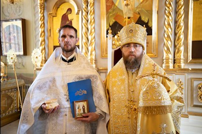 Митрополит Игнатий совершил Божественную литургию в Покровском соборе г. Саратова