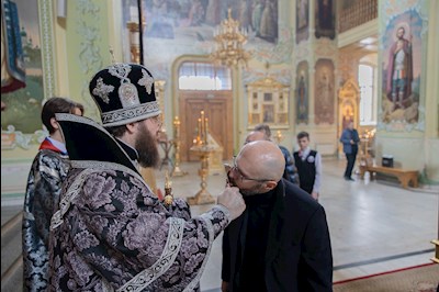 Митрополит Игнатий совершил Литургию Преждеосвященных Даров в Покровском соборе г. Саратова