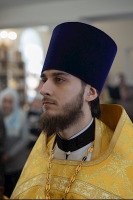 Митрополит Игнатий совершил Божественную литургию в Трехсвятительском храме г. Саратова