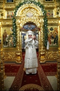 Рождественская Божественная литургия в Свято-Троицком кафедральном соборе Саратова