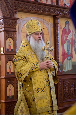 Божественная литургия в храме в честь Нерукотворного Образа Спасителя г .Саратова
