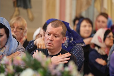 Митрополит Игнатий совершил Великую вечерню в соединении с Литургией святителя Иоанна Златоуста в Свято-Троицком кафедральном соборе г. Саратова