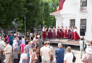 В Саратове отметили день памяти равноапостольного князя Владимира