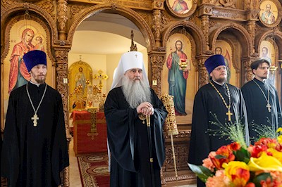 Божественная литургия в храме во имя святых бессребреников и чудотворцев Космы и Дамиана г. Саратова