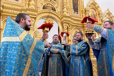 Божественная литургия в храме в честь Казанской иконы Божией Матери г. Саратова