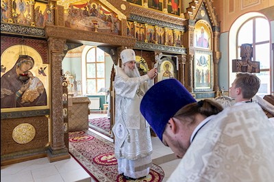 Божественная литургия в Вознесенско-Пантелеимоновском храме с. Усть-Курдюм Саратовского района