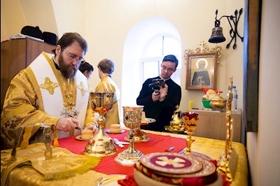 Митрополит Игнатий совершил Великое освящение храма святой блаженной Ксении Петербургской п. Красный Текстильщик и Божественную литургию в новоосвященном храме