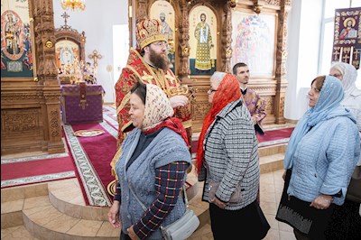 Митрополит Игнатий совершил Божественную литургию в храме Новомучеников и исповедников Саратовских г. Саратова