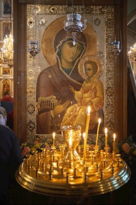 Митрополит Игнатий возглавил соборное архиерейское богослужение в Свято-Троицком кафедральном соборе г. Покровска (Энгельса)