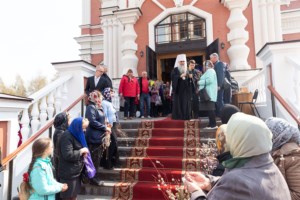 Божественная литургия в храме в честь Покрова Пресвятой Богородицы г. Саратова