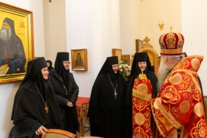 Божественная литургия в Свято-Алексиевском женском монастыре г. Саратова
