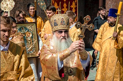 Божественная литургия в храме во имя святых первоверховных апостолов Петра и Павла г. Аткарска