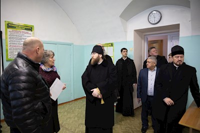 Митрополит Игнатий совершил Божественную литургию в Свято-Никольском храме с. Октябрьский Городок