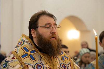 Митрополит Игнатий совершил всенощное бдение в храме святителя Тихона, епископа Воронежского, Задонского чудотворца, г. Саратова