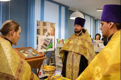 В Вязовке освящена новая библиотека
