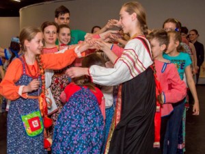 Православные гимназисты и воспитанники центра «Колосок» приняли участие в фестивале традиционной культуры