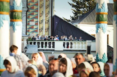 Митрополит Игнатий принял участие во всенощном бдении в Свято-Троицкой Сергиевой Лавре