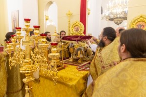 Великое освящение храма во имя святителя Спиридона Тримифунтского г. Саратова и первая Божественная литургия в новоосвященном храме