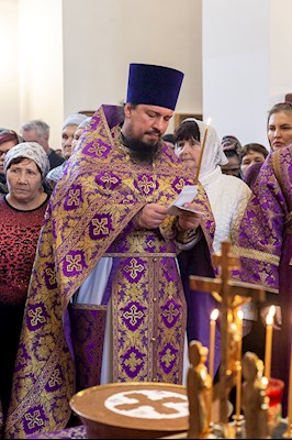 Божественная литургия в храме в честь иконы Божией Матери «Всех скорбящих Радость» г. Саратова