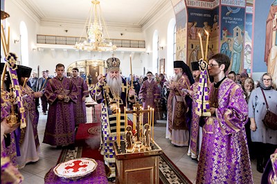 Божественная литургия в Свято-Никольском мужском монастыре г. Саратова
