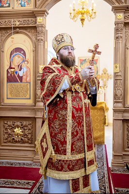 Митрополит Игнатий совершил великое освящение храма святых первоверховных апостолов Петра и Павла с. Куликовка Вольского района и Божественную литургию в новоосвященном храме