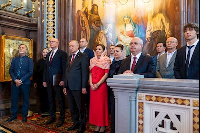 Митрополит Игнатий принял участие в Божественной литургии в Храме Христа Спасителя