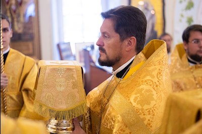 Митрополит Игнатий совершил Великое освящение храма святой блаженной Ксении Петербургской п. Красный Текстильщик и Божественную литургию в новоосвященном храме