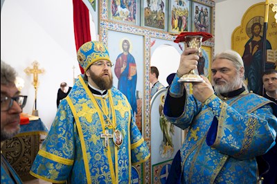 Митрополит Игнатий совершил Великое освящение храма в честь иконы Божией Матери «Спорительница хлебов» с. Кувыка и первую Божественную литургию в новоосвященном храме