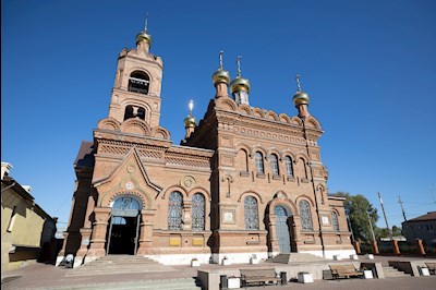 Митрополит Игнатий совершил Божественную литургию в Крестовоздвиженском храме г. Хвалынска