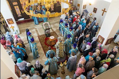 Божественная литургия в храма в честь иконы Божией Матери «Всех скорбящих Радость» г. Саратова