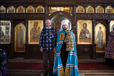 Митрополит Игнатий совершил Божественную литургию в Крестовоздвиженском храме г. Хвалынска