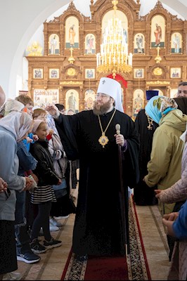 Митрополит Игнатий совершил Божественную литургию в храме Новомучеников и исповедников Саратовских г. Саратова