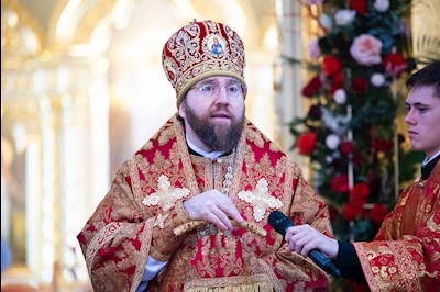 Митрополит Игнатий совершил Божественную литургию в Покровском соборе г. Саратова