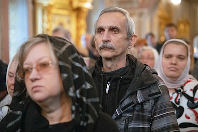 Митрополит Игнатий совершил Божественную литургию в Свято-Троицком кафедральном соборе Саратова