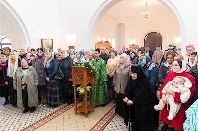 Божественная литургия в храме преподобного Сергия Радонежского г. Саратова