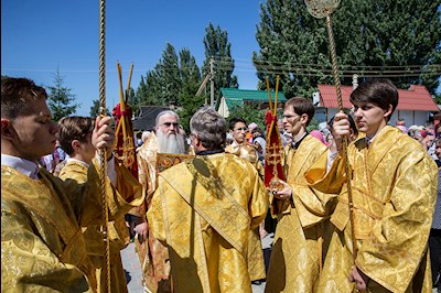 Божественная литургия в храме во имя святых первоверховных апостолов Петра и Павла г. Аткарска