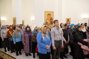 Великое освящение храма во имя святителя Спиридона Тримифунтского г. Саратова и первая Божественная литургия в новоосвященном храме