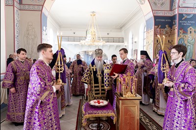Божественная литургия в Свято-Никольском мужском монастыре г. Саратова