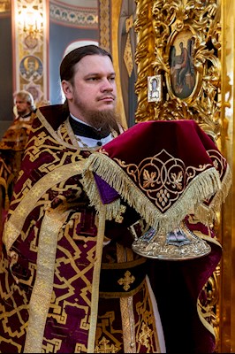 Божественная литургия в Свято-Троицком кафедральном соборе г. Саратова