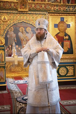 Митрополит Игнатий совершил Божественную литургию и панихиду в Свято-Никольском мужском монастыре г.Саратова