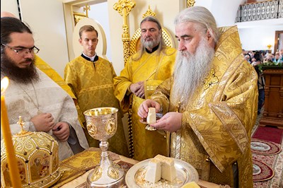Великое освящение храма Сорока Севастийских мучеников г. Саратова и Божественная литургия в новоосвященном храме
