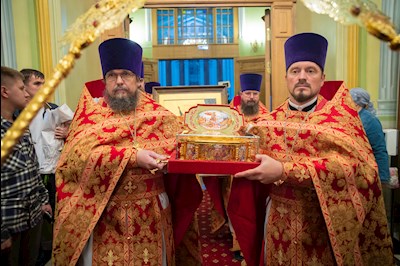 В Саратове встретили мощи святого великомученика Георгия Победоносца
