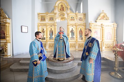 Митрополит Игнатий совершил Божественную литургию в Покровском храме г. Петровска