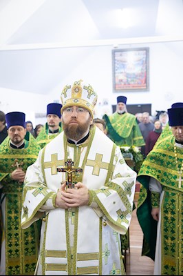 Митрополит Игнатий совершил Великое освящение храма преподобного Серафима Саровского р.п. Татищево и первую Божественную литургию в новоосвященном храме