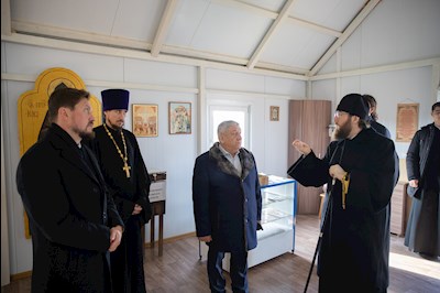 Митрополит Игнатий совершил Божественную литургию в Свято-Никольском храме с. Октябрьский Городок