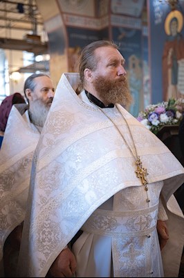 Митрополит Игнатий совершил Божественную литургию и панихиду в Свято-Никольском мужском монастыре г.Саратова
