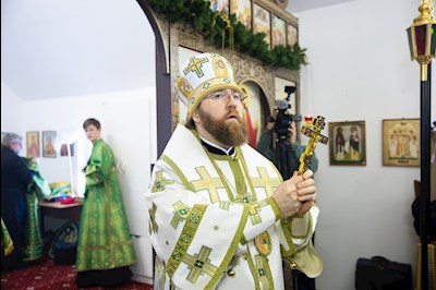 Митрополит Игнатий совершил Великое освящение храма преподобного Серафима Саровского р.п. Татищево и первую Божественную литургию в новоосвященном храме