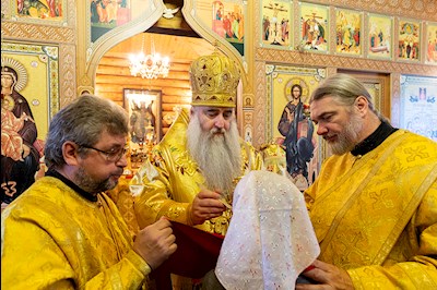 Митрополит Лонгин совершил Великое освящение храма Преображения Господня р.п. Соколовый