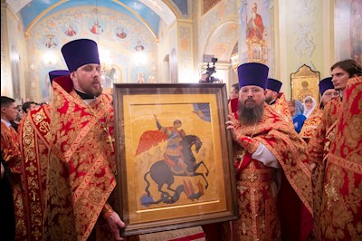 В Саратове встретили мощи святого великомученика Георгия Победоносца