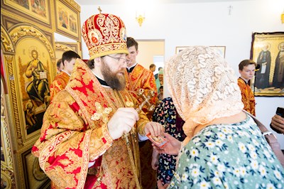 Митрополит Игнатий совершил Великое освящение храма Архангела Михаила с. Курдюм и первую Божественную литургию в новоосвященном храме